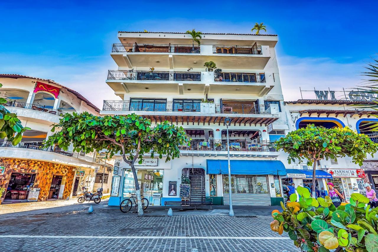 Malecon Beach Side Downtown Condo Пуэрто-Вальярта Экстерьер фото